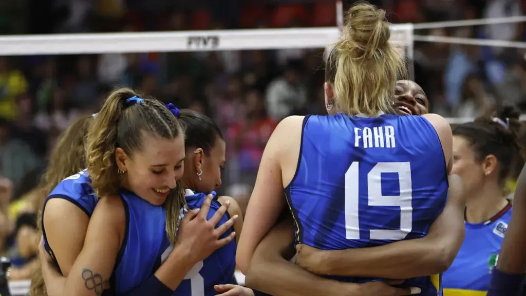 Nations League, Antropova trascina le azzurre: Canada rimontato e battuto. L'Italia ora è seconda - La Gazzetta dello Sport